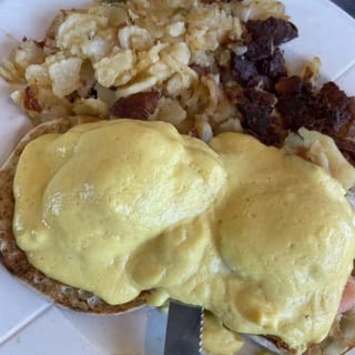 Lox Benedict
